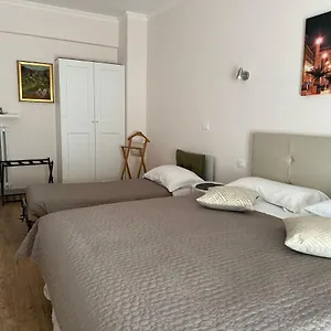 https://golden-rooms-cipro.it-romehotels.com